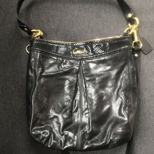 Coach Bag (black and gold)